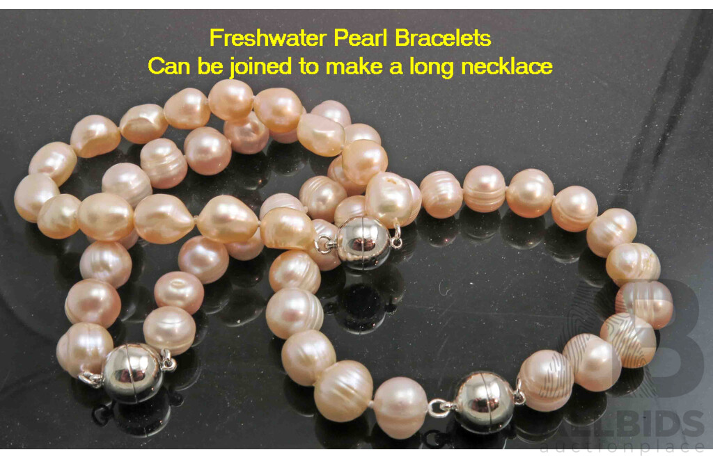 Set of 3 matching Pearl Bracelets - Light Pink