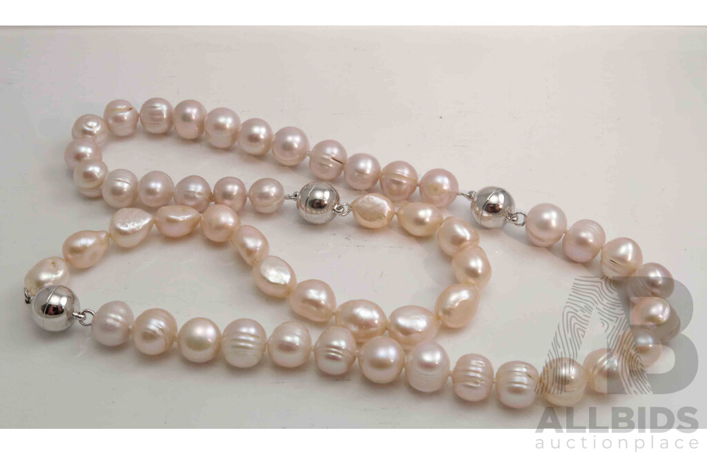 Set of 3 matching Pearl Bracelets - Light Pink