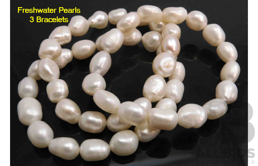 Set of 3 matching Pearl Bracelets
