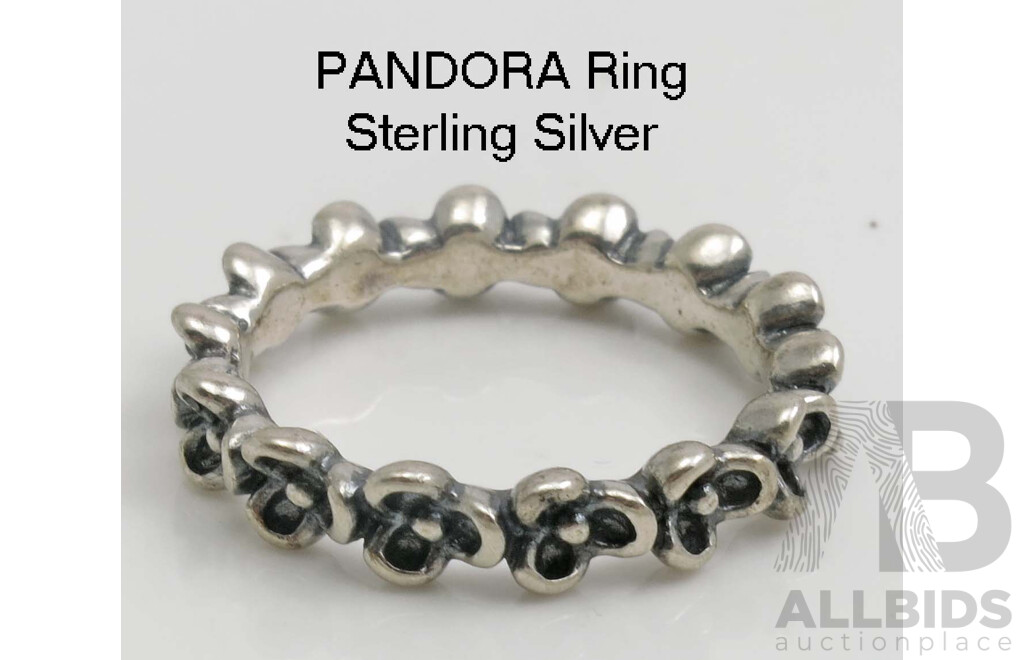PANDORA Sterling Silver Floral Ring