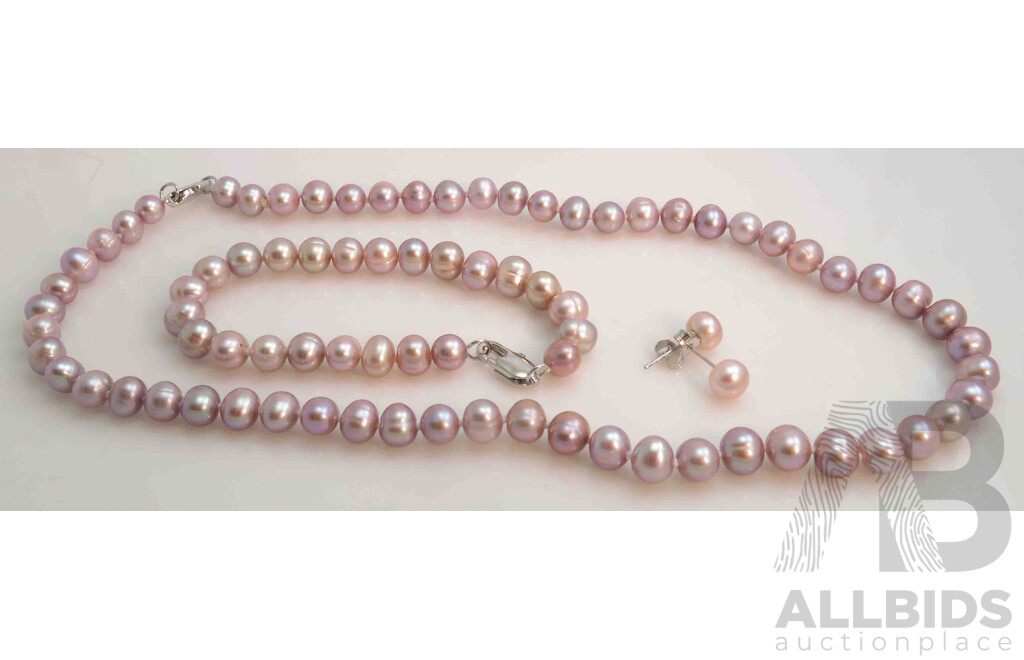 Set of Freshwater Pearl Necklace-Bracelet-Earrings