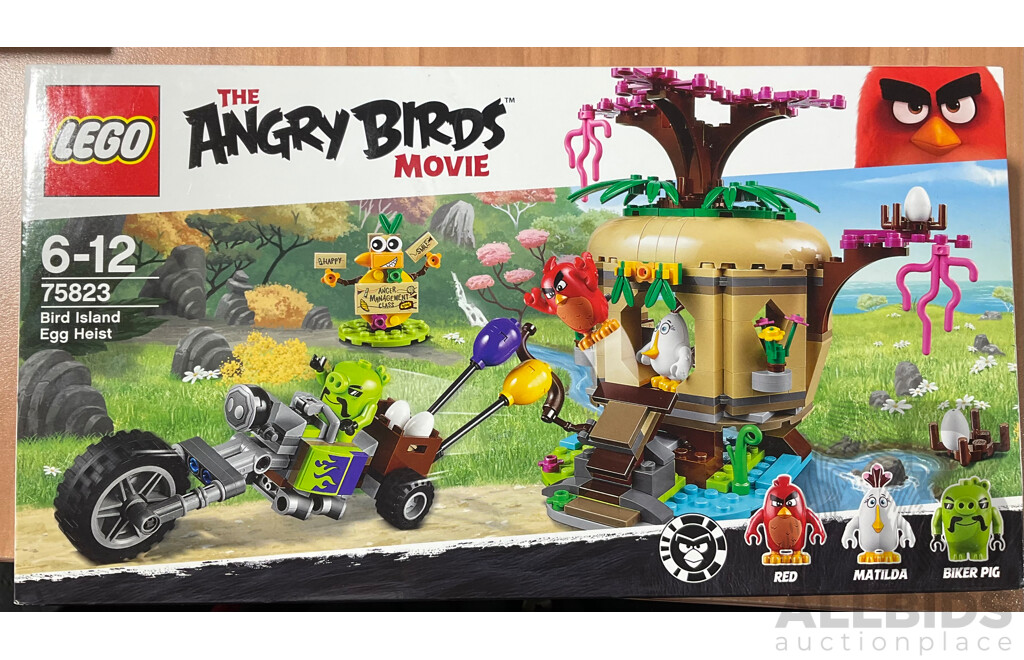 Lego the Angry Birds Bird Island Egg Heist Set 75823, Unopened in Box