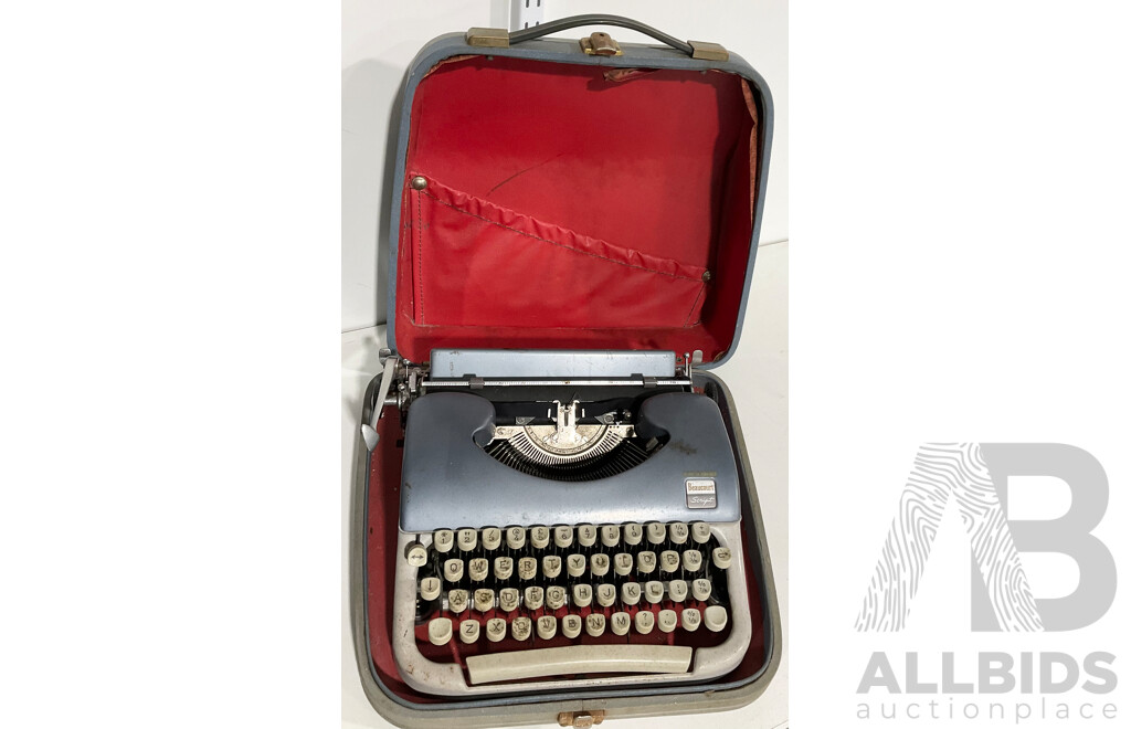 Vintage Beaucourt Script Typewriter