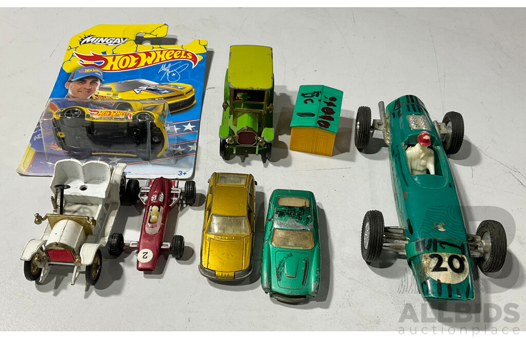 Small Assortment of Vintage Diecast Trucks Inlcuding Lesney and Matchbox