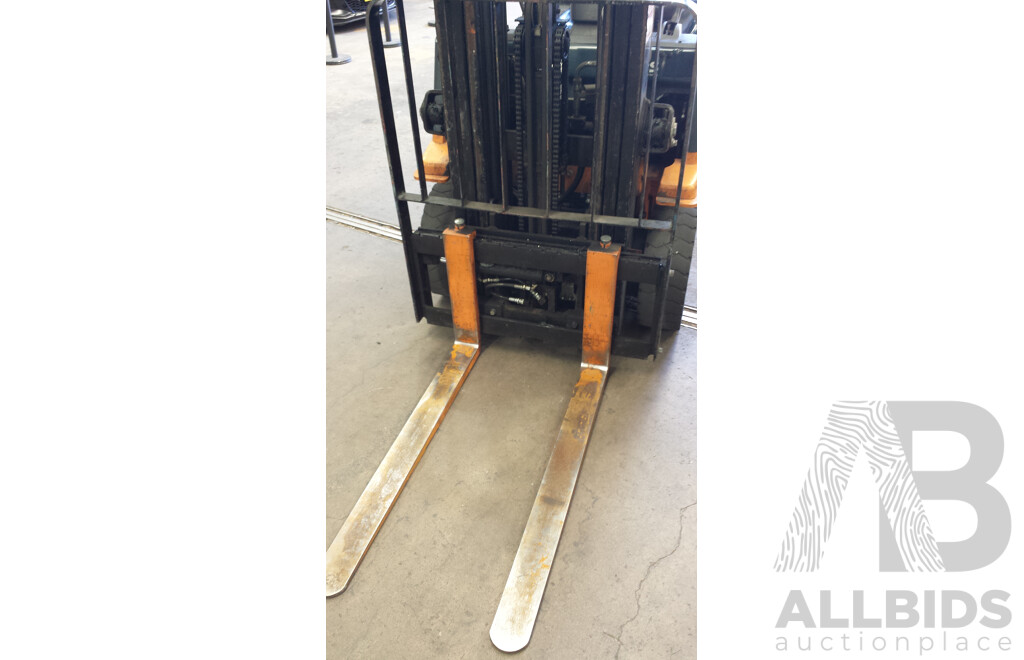 2006 Toyota 42-7FG18 LPG/Petrol Powered Counterbalance Forklift