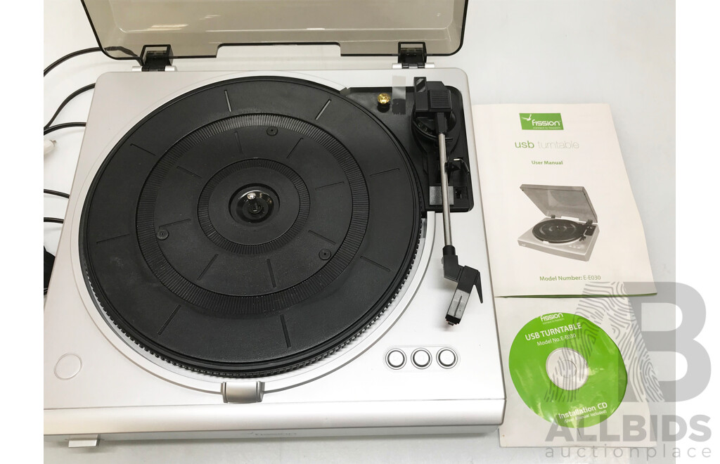 Fission (E-E030) USB Turntable
