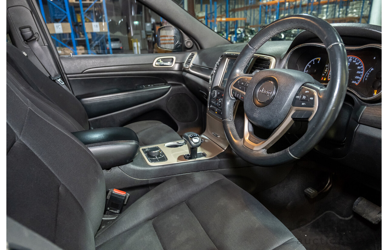 10/2013 Jeep Grand Cherokee Laredo (4x4) WK MY14 4d Wagon Metallic Blue Turbo Diesel V6 3.0L