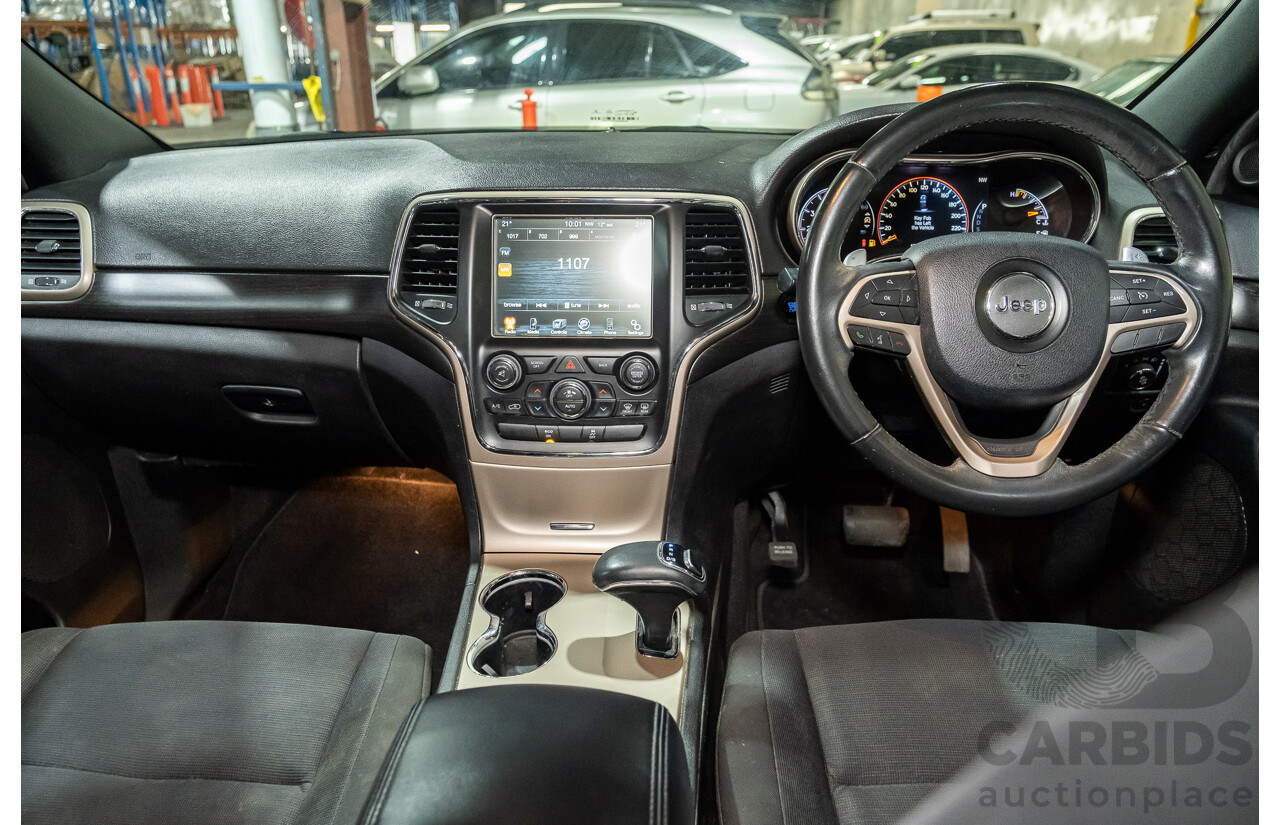 10/2013 Jeep Grand Cherokee Laredo (4x4) WK MY14 4d Wagon Metallic Blue Turbo Diesel V6 3.0L