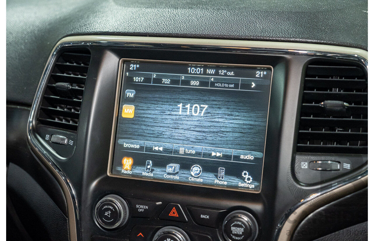 10/2013 Jeep Grand Cherokee Laredo (4x4) WK MY14 4d Wagon Metallic Blue Turbo Diesel V6 3.0L