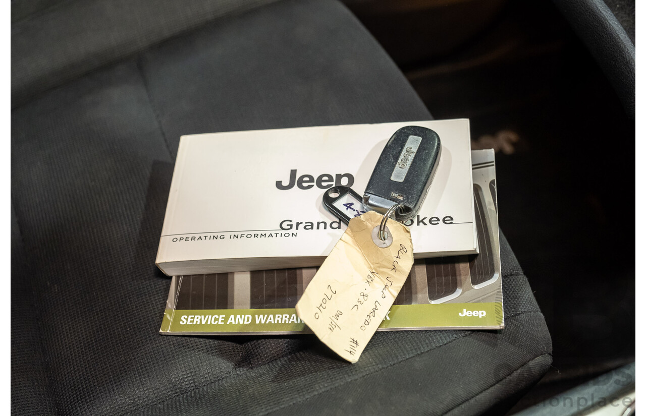 10/2013 Jeep Grand Cherokee Laredo (4x4) WK MY14 4d Wagon Metallic Blue Turbo Diesel V6 3.0L