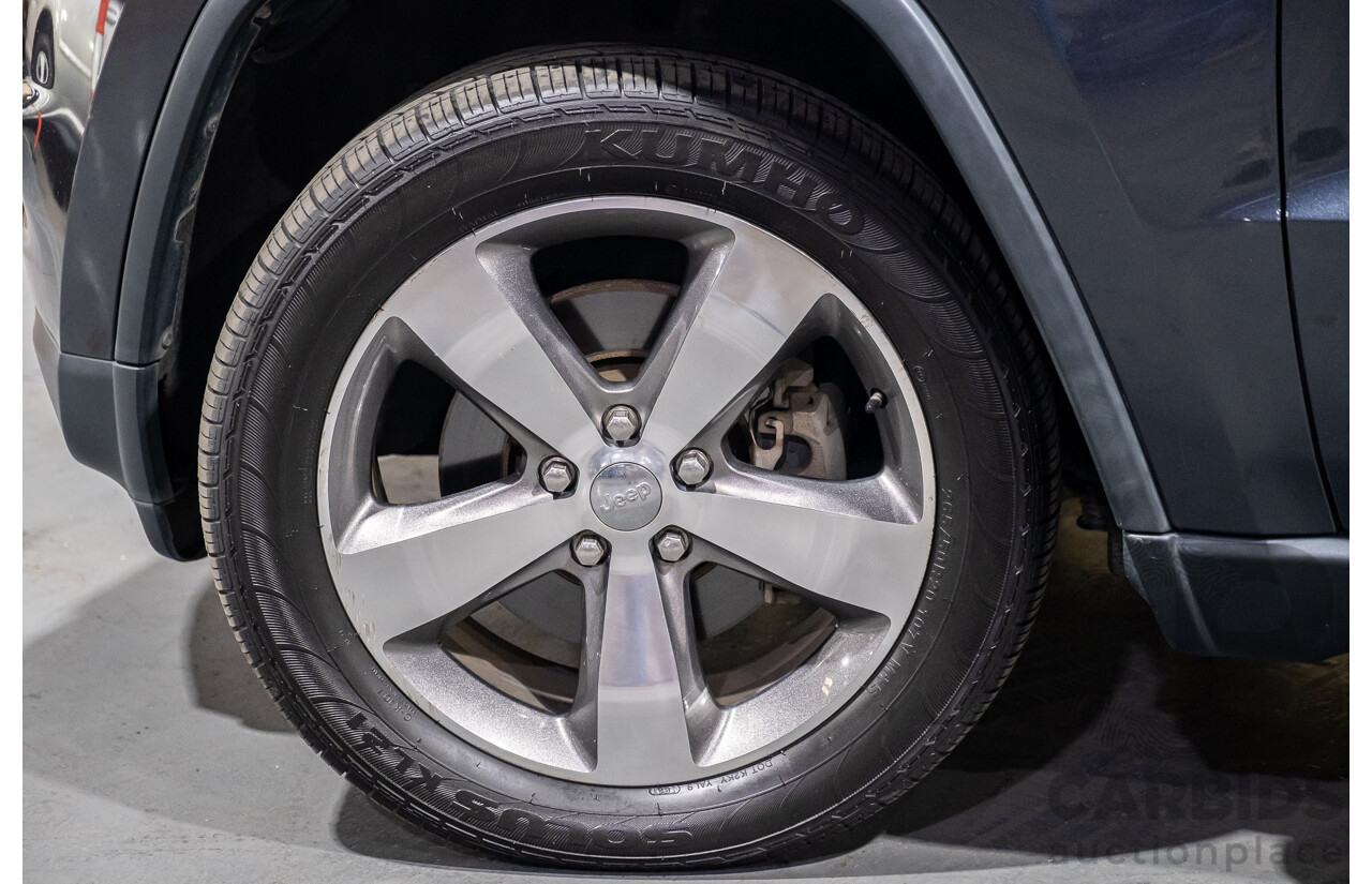 10/2013 Jeep Grand Cherokee Laredo (4x4) WK MY14 4d Wagon Metallic Blue Turbo Diesel V6 3.0L