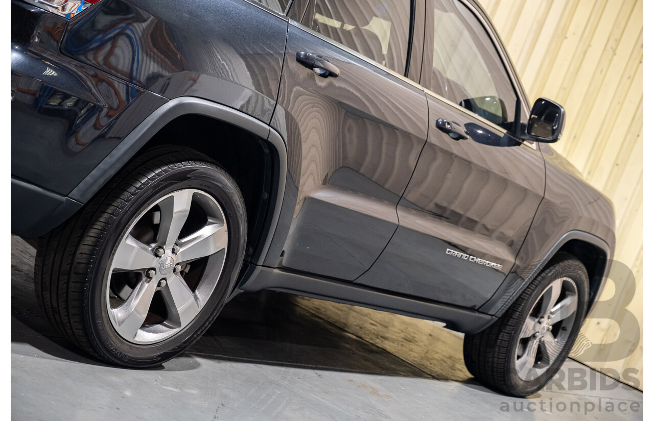 10/2013 Jeep Grand Cherokee Laredo (4x4) WK MY14 4d Wagon Metallic Blue Turbo Diesel V6 3.0L