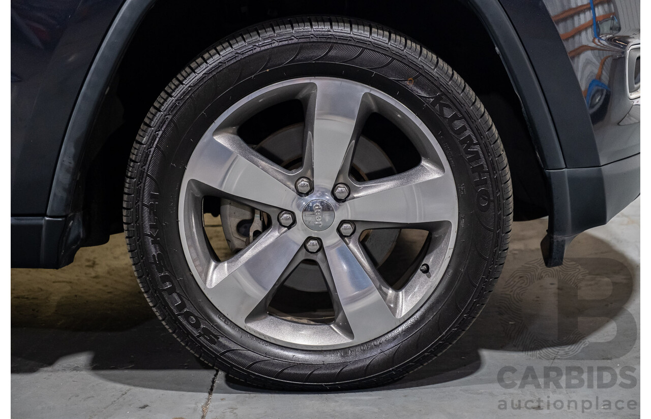 10/2013 Jeep Grand Cherokee Laredo (4x4) WK MY14 4d Wagon Metallic Blue Turbo Diesel V6 3.0L