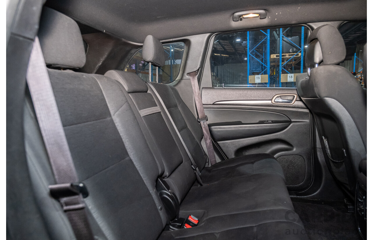10/2013 Jeep Grand Cherokee Laredo (4x4) WK MY14 4d Wagon Metallic Blue Turbo Diesel V6 3.0L