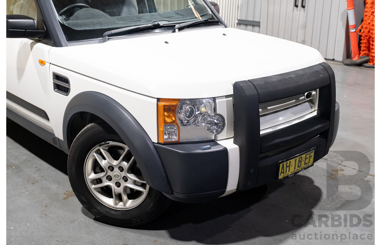 12/2005 Land Rover Discovery 3 TDV6 S (4x4) 4d Wagon White Turbo Diesel 2.7L - 7 Seater