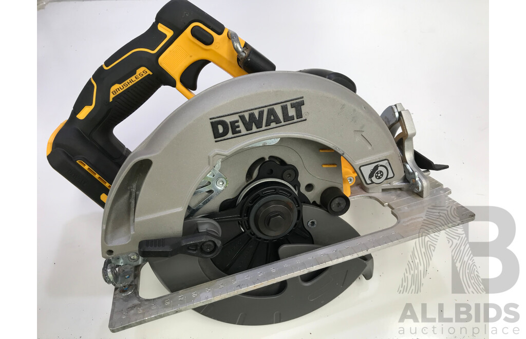 DeWalt 18V XR Brushless Cordless 184mm Circular Saw with Flexvolt Advantage - Skin Only