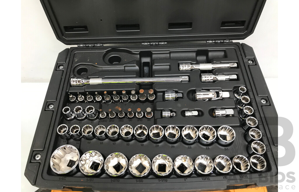 Gearwrench SAE & Metric Mechanic's Tool Set with Three Drawer Storage Box