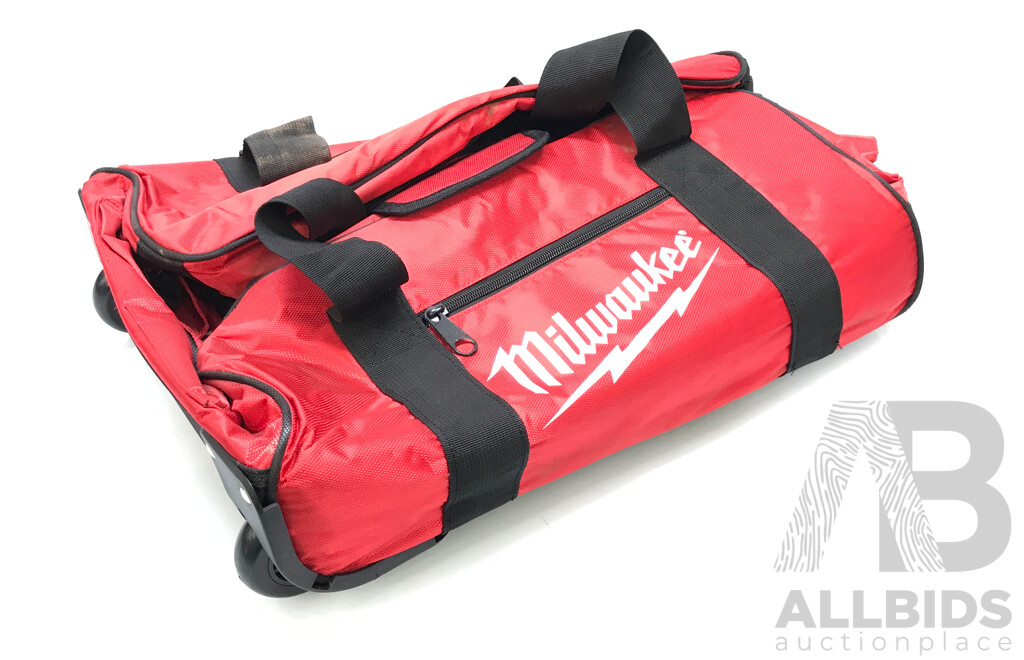 Milwaukee Packout Contractor Bag with Wheels - Medium