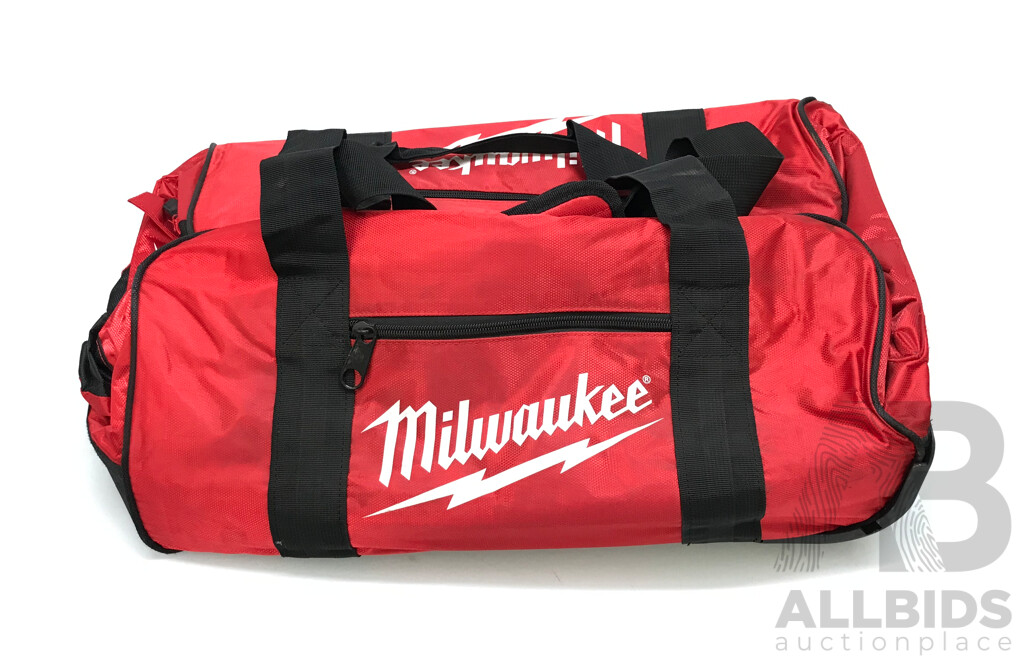 Milwaukee Packout Contractor Bag with Wheels - Medium