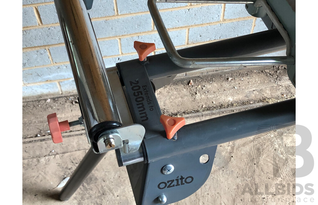 Hitachi C12FSA Drop Saw on a MSS-003 Ozito Mitre Saw Stand with Additional Roller Support Stands