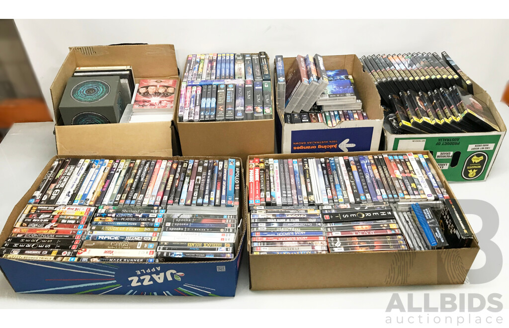 Bulk Lot of Assorted DVDs/Blu-Rays and VCDs Including Several Sci-Fi Series