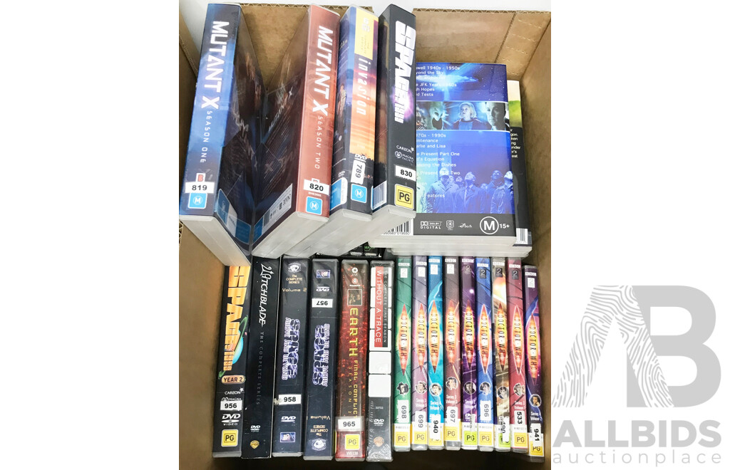 Bulk Lot of Assorted DVDs/Blu-Rays and VCDs Including Several Sci-Fi Series