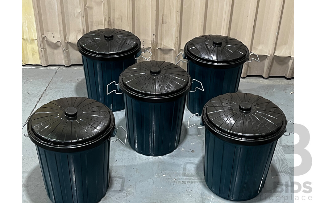 80L Garbage Bins - Lot of 5 - ORP $249.99