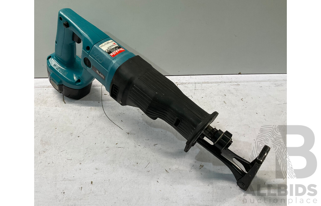 MAKITA (JR180D) Reciprocating Saw 18v W/ Charger W/ Carry Case - Lot of 3 - Total ORP $399.99