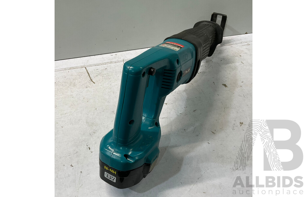 MAKITA (JR180D) Reciprocating Saw 18v W/ Charger W/ Carry Case - Lot of 3 - Total ORP $399.99