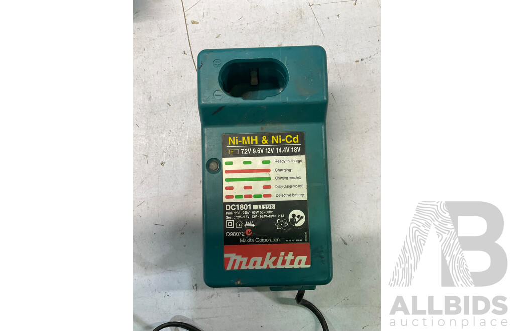 MAKITA (JR180D) Reciprocating Saw 18v W/ Charger & Goliath 250 Work Light (X2) - Lot of 4 - Total ORP $539.00