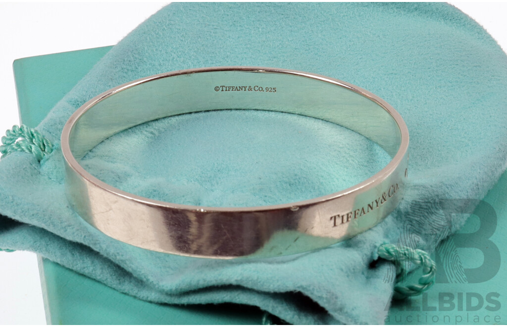 Tiffany & Co New York Diamond Key Hole Bangle - Sterling Silver 60mm Authenticated