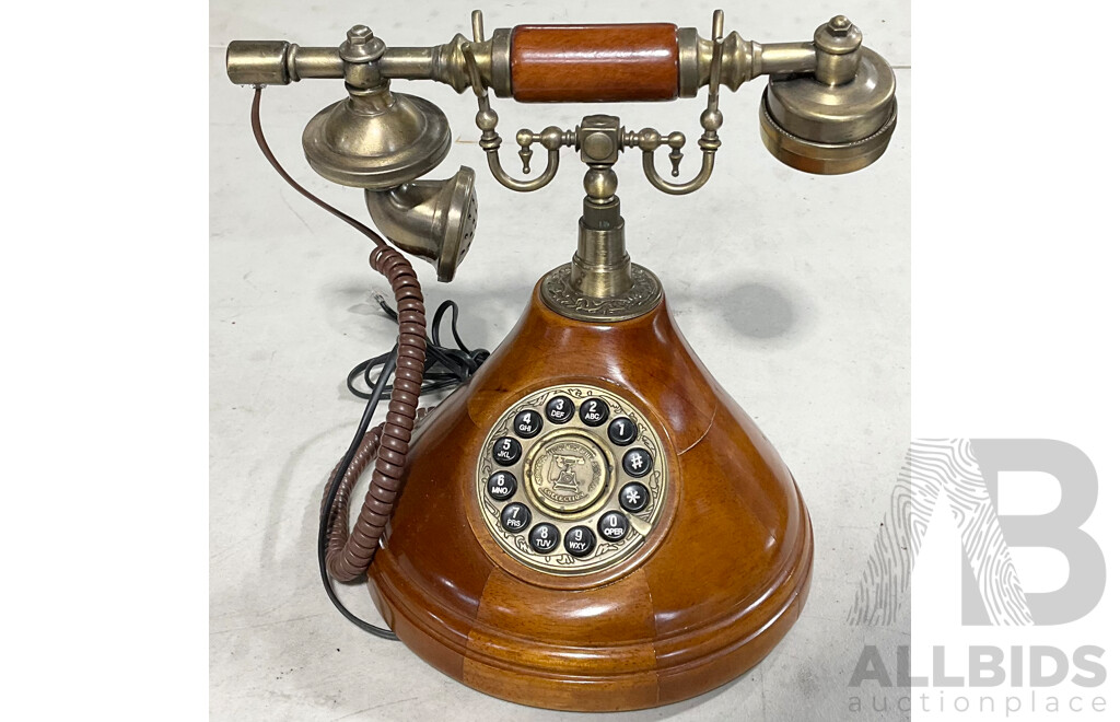 Antique Stye Dial Telephone