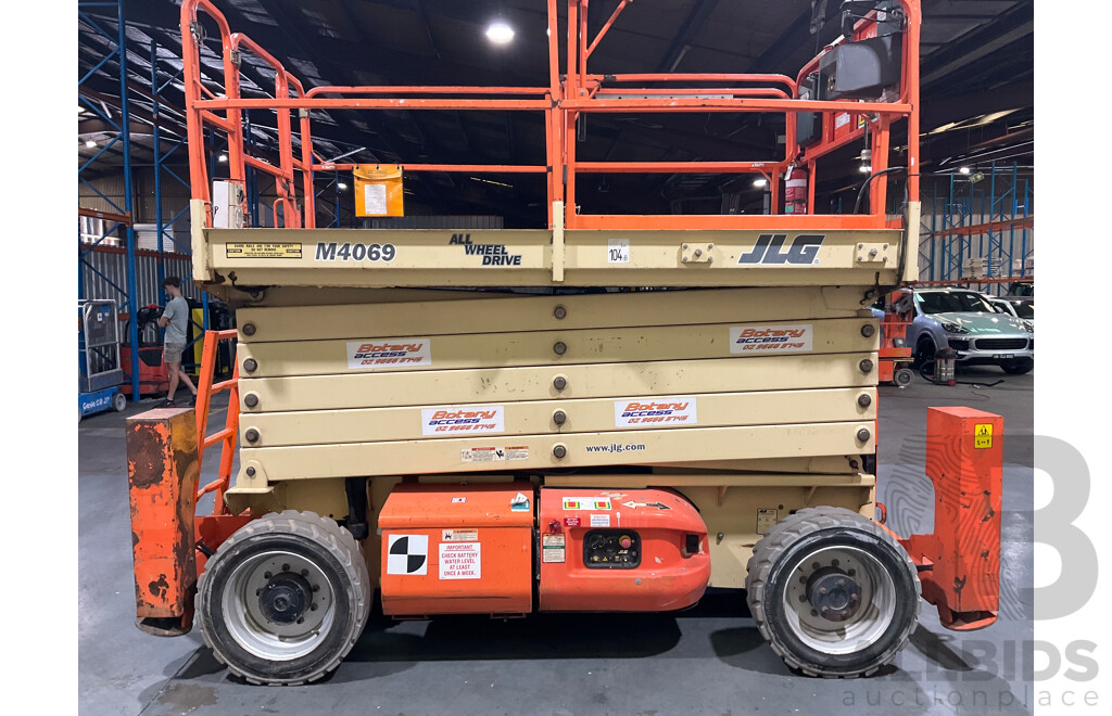 JLG M4069 Electric Scissor Lift