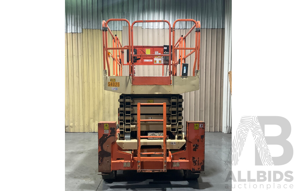 JLG M4069 Electric Scissor Lift