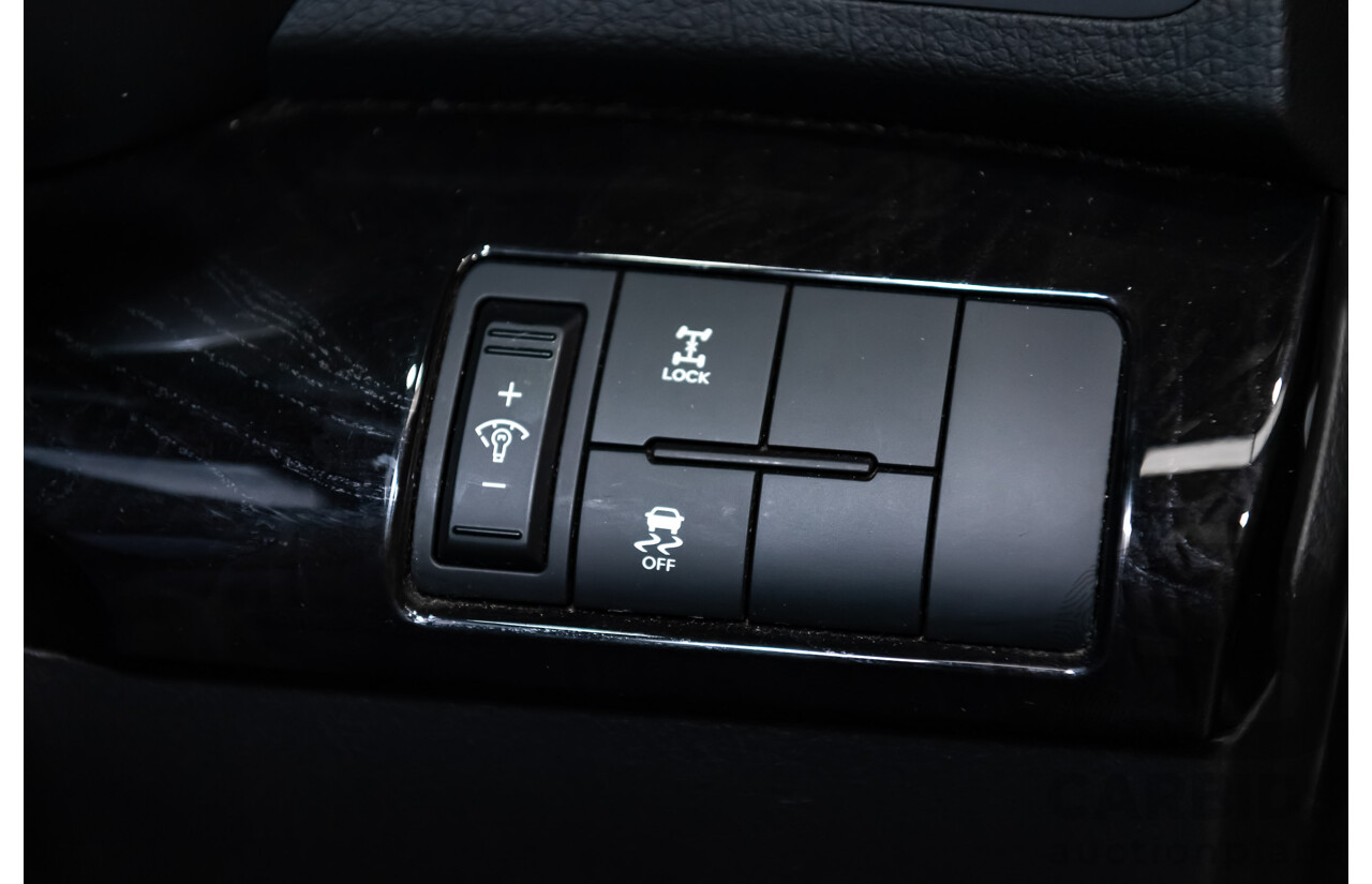7/2013 Kia Sorento Si (4x4) XM MY13 4d Wagon Black Turbo Diesel 2.2L - 7 Seater