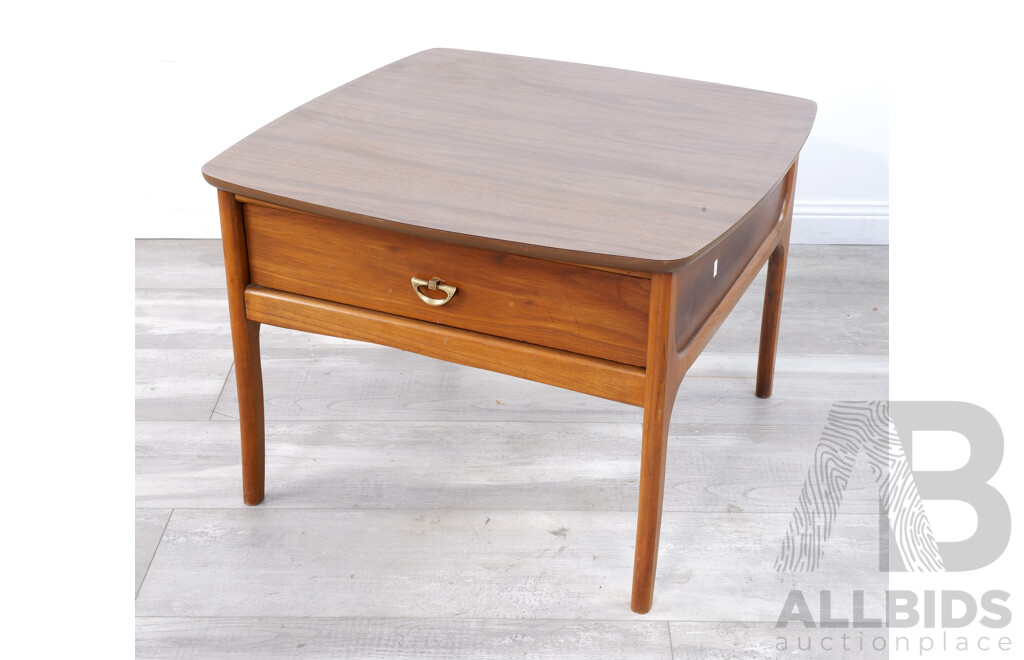 Mid Century Kroehler End Table with Single Drawer