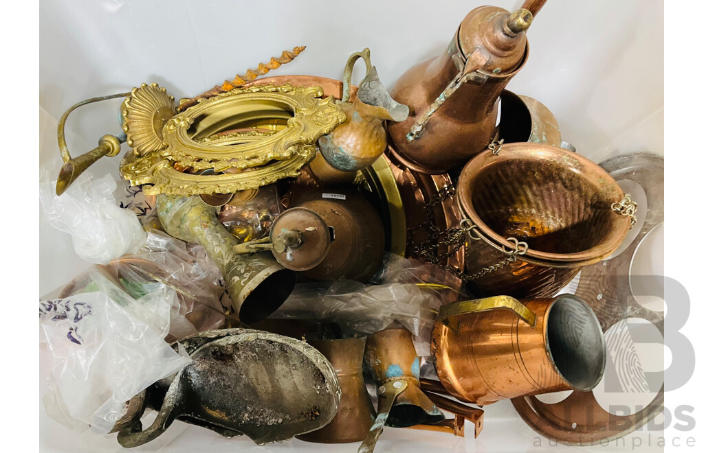 Quantity of Varied and Vintage Copperware