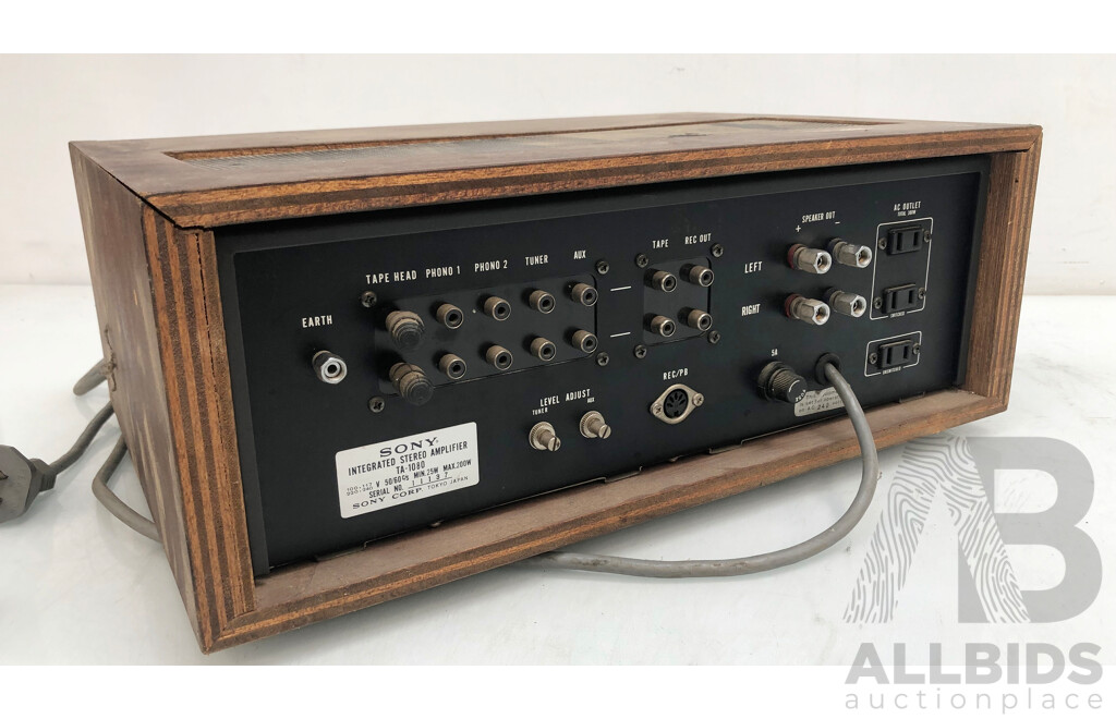 Sony Integrated Amplyfier 1080 Solid State / 30 Transistor