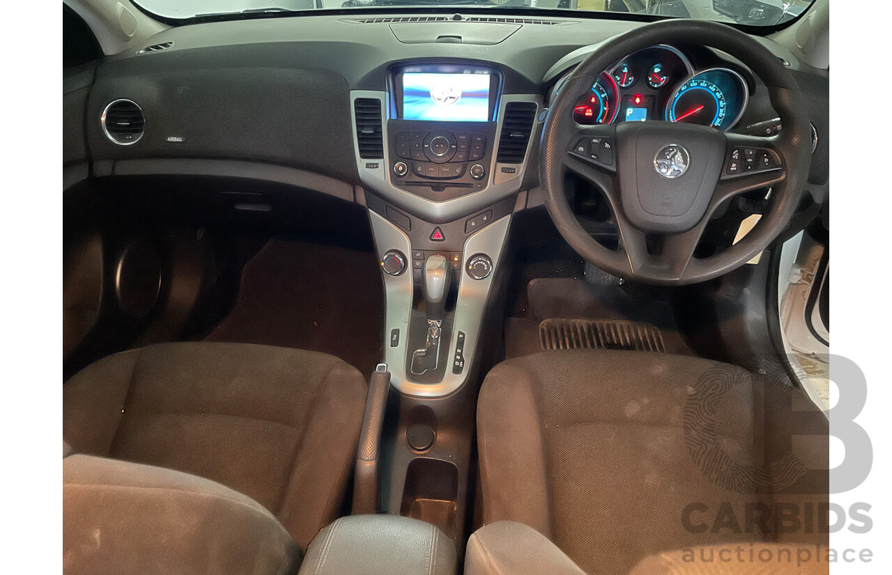 8/2015 Holden Cruze Equipe JH MY15 4d Sedan White 1.8L
