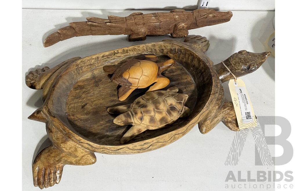 Collection Hand Carved Wooden Oceanic and PNG Turtles and Crocodile
