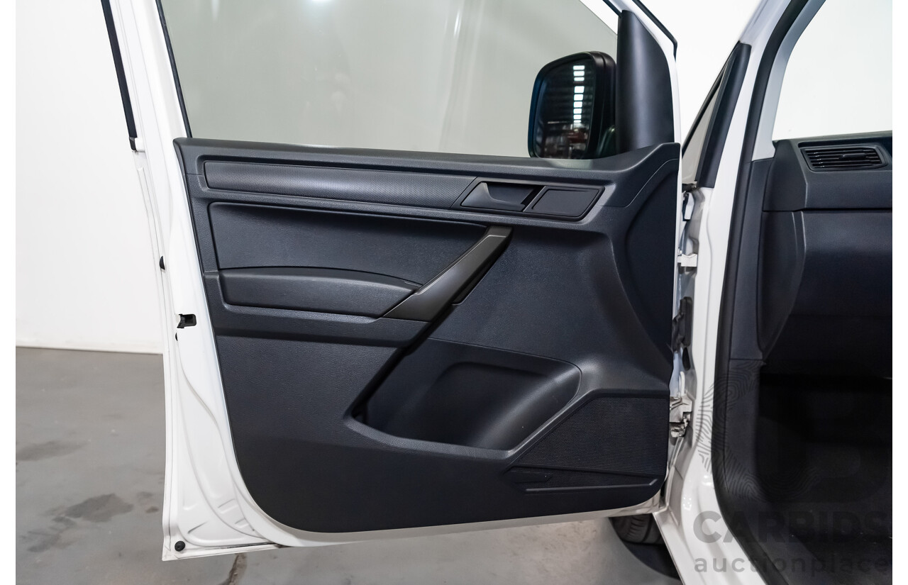 06/2019 Volkswagen Caddy TSI220 2KN MY19 4d Van White Turbo 1.4L
