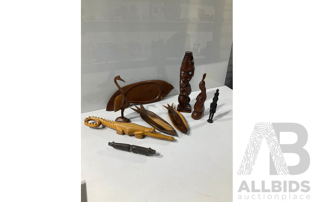 Collection Oceanic, South East Asian and NZ Carved Wooden Items Including Trobriand Island Fish Platter, NZ Wooden Tiki , PNG Crocodole Figure and More
