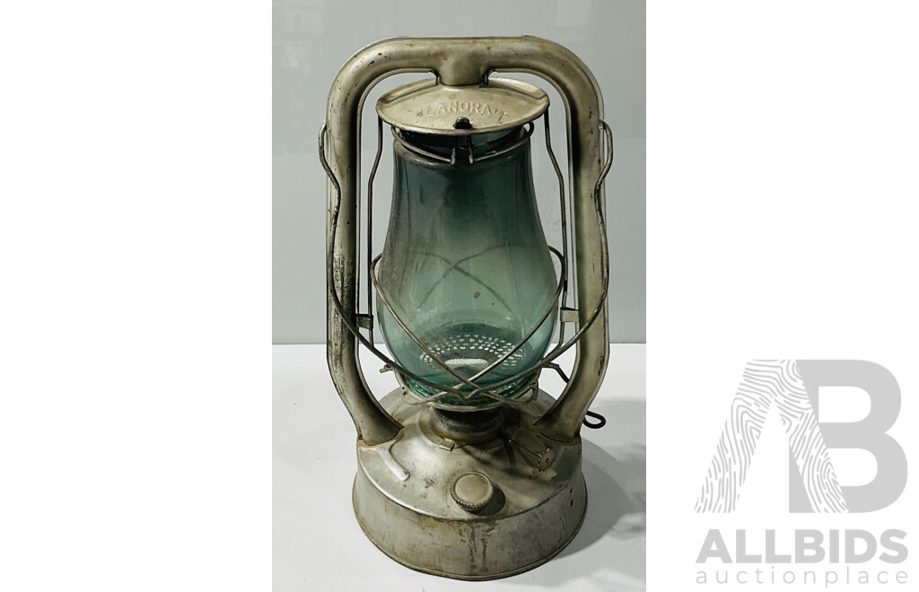 Vintage ‘'Lanora' Hurricane Lamp Made by Colton, Palmer & Preston, South Australia, 1940s