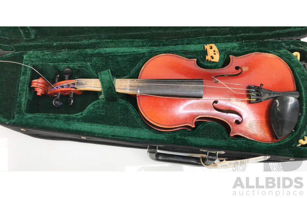 SUZUKI Stradivarius Copy Violin with Protective Case