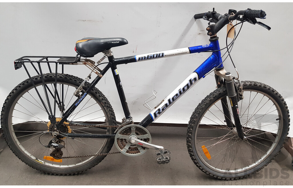 Raleigh M600 Mountain Competition 7 Speed Mountain Bike