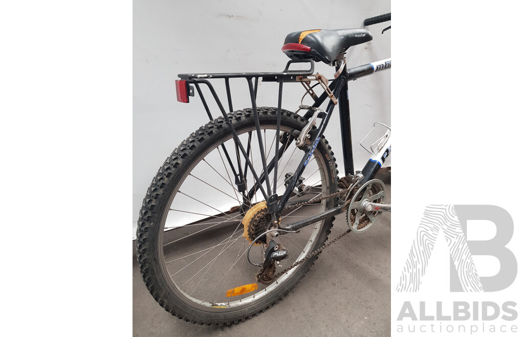 Raleigh M600 Mountain Competition 7 Speed Mountain Bike