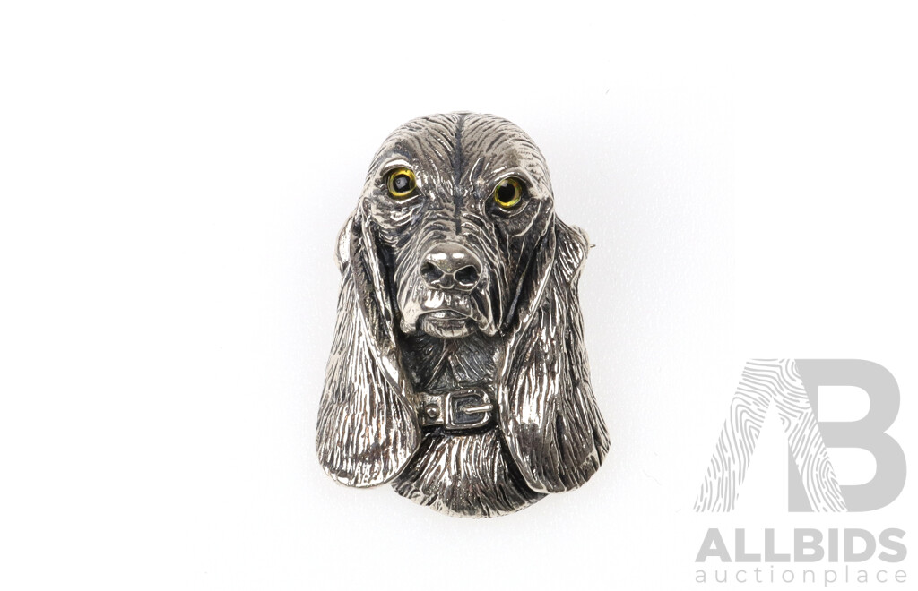 Sterling Silver Bloodhound Dog Pendant Brooch with Realistic Eyes, 35mm, 11.53 Grams