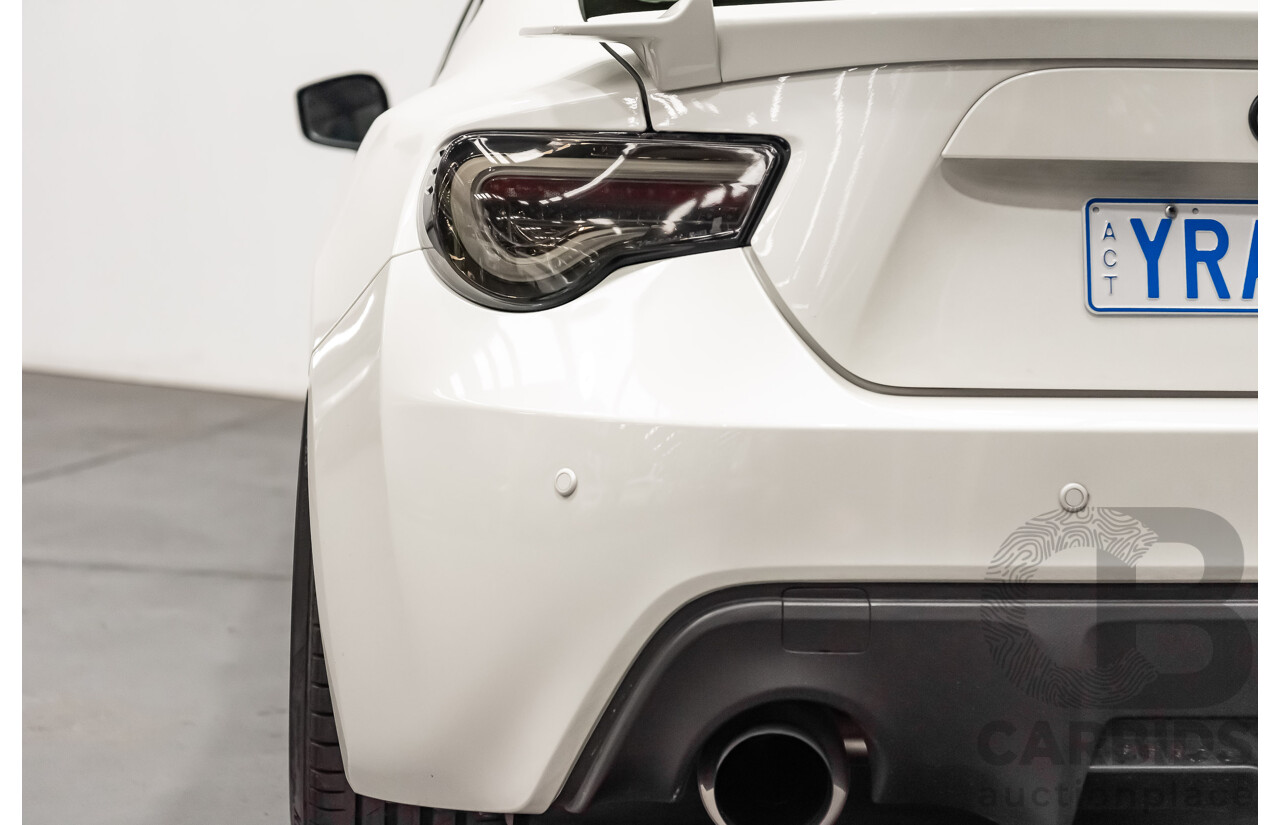 12/2013 Toyota 86 GTS ZN6 MY14 2d Coupe Pearl White Metallic 2.0L