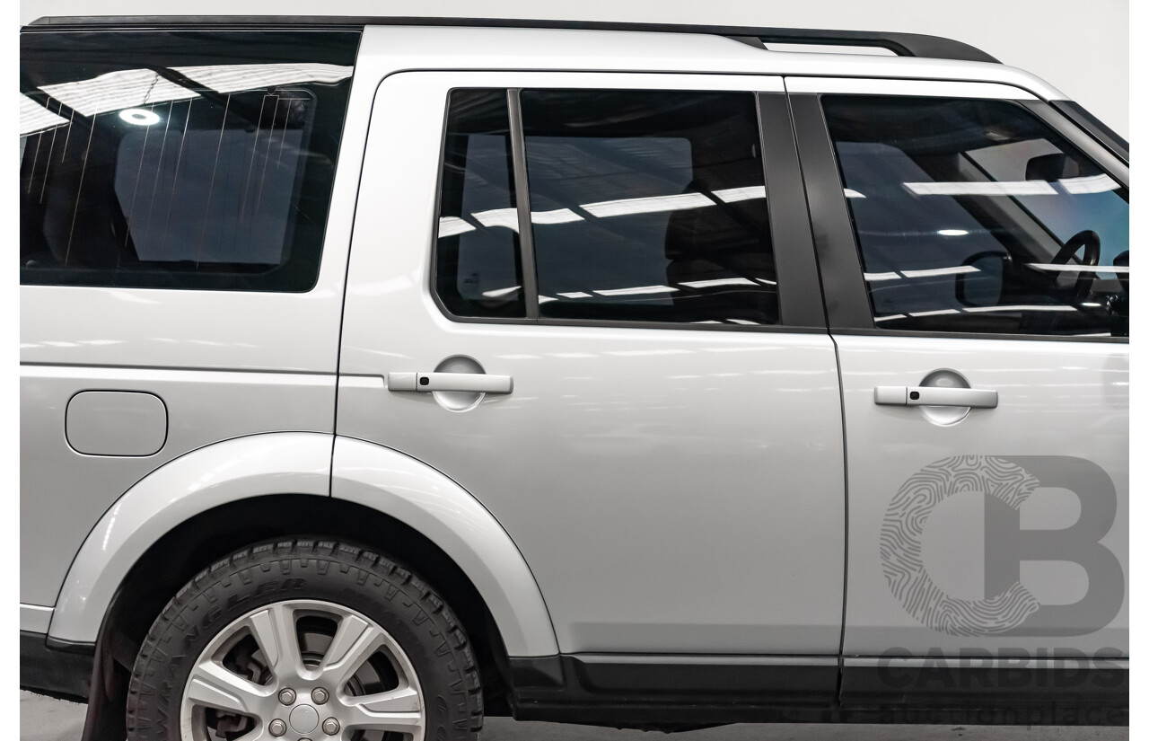 11/2015 Land Rover Discovery 4 3.0 SDV6 HSE (4x4) MY16 4d Wagon Rohdium Silver Twin Turbo Diesel V6 3.0L - 7 Seater