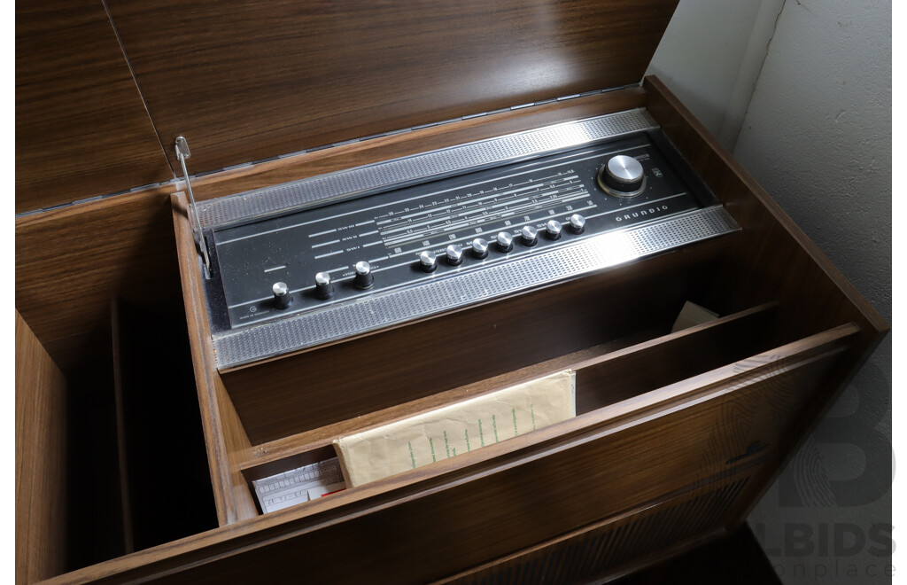 Vintage Grundig Radiogram
